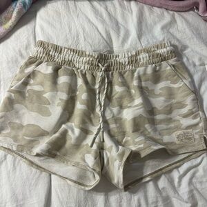 Bass Pro Shops Tan Camouflage Athletic Shorts
